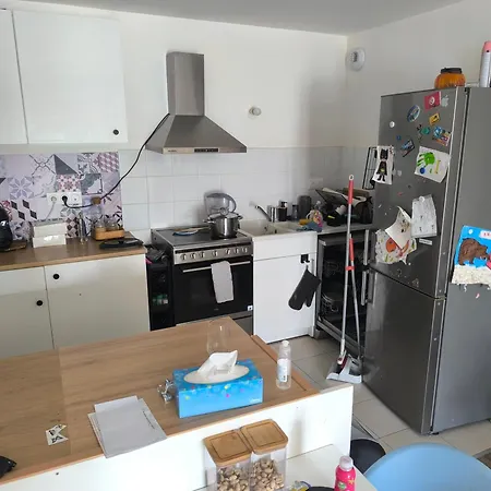 Appartement 1 *